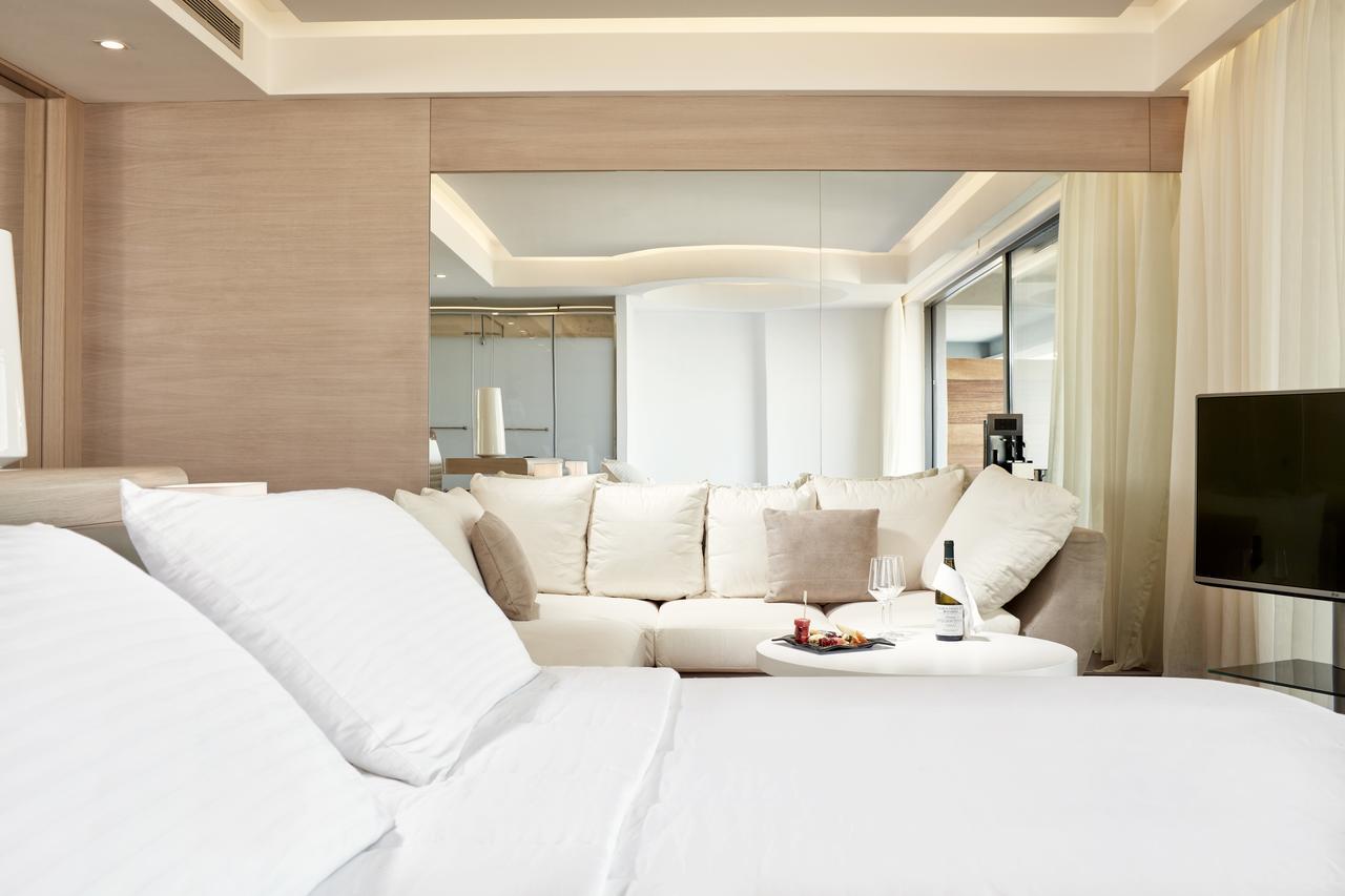 Lesante Blu, A Member Of The Leading Of The World - Adults Only